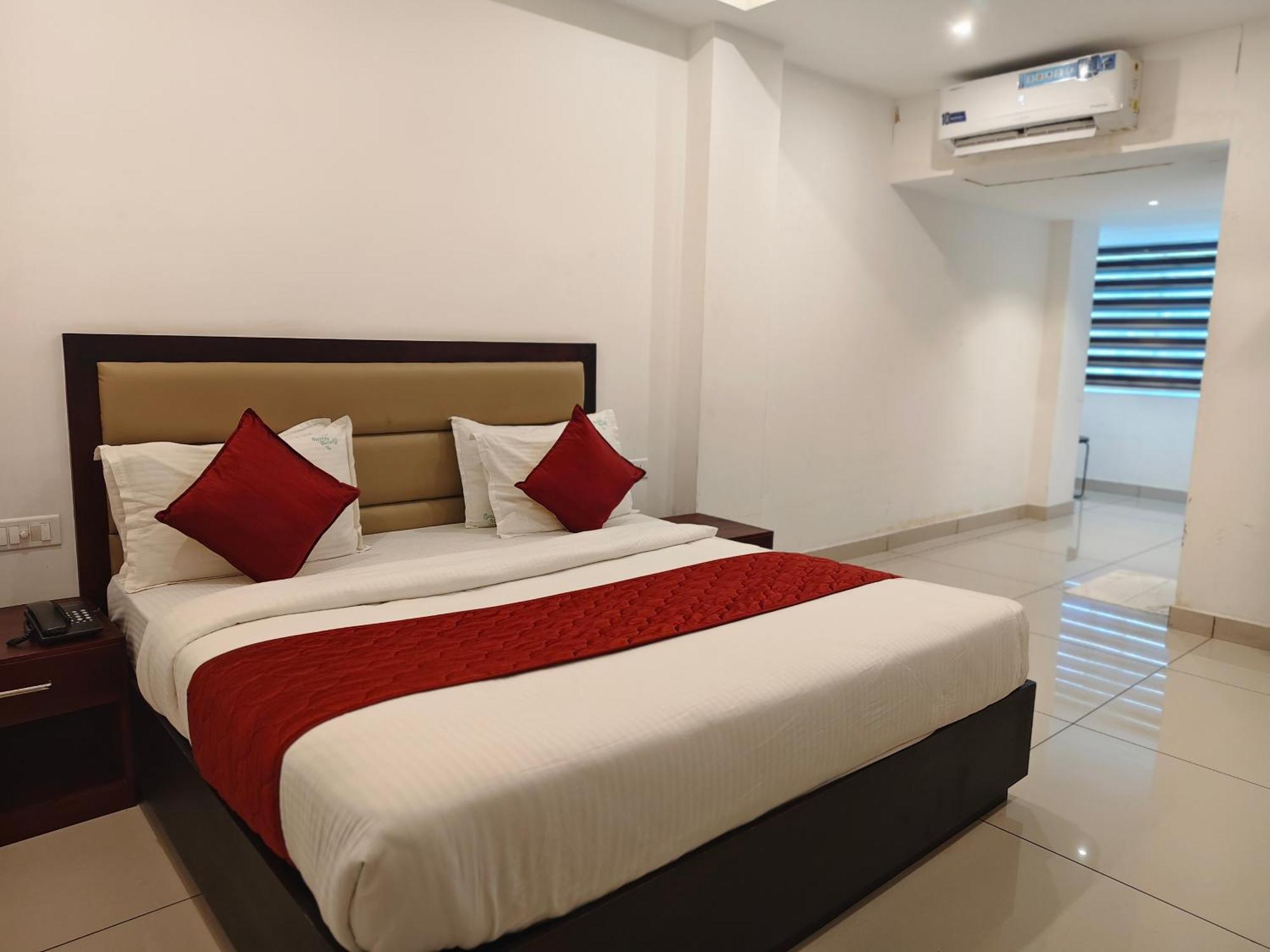 Spring Valley Resort Thekkady Buitenkant foto